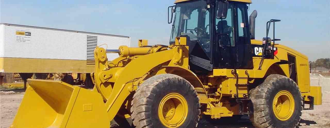 used-heavy-equipment-buyers-backhoe